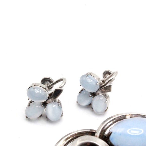 WRE Signed Sterling Silver Faux Moonstone Cabochon 40's Brooch Demi Set - Picture 10 of 11